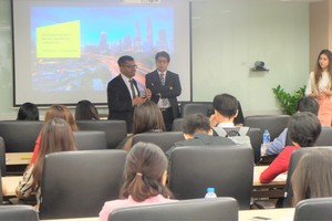 Ông Saman Bandara, Phó tổng giám đốc EY Việt Nam, Trưởng Bộ Phận Tư vấn Kế toán Pháp lý, Đảm bảo & Rủi ro Công Nghệ Thông tin và Dữ liệu Thông minh Khu vực Đông Dương chia sẻ tại Hội thảo