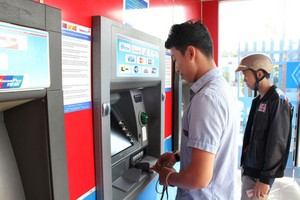 Về dịch vụ trả lương qua tài khoản