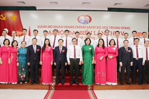 Ban Chấp hành Đảng bộ Ngân hàng Chính sách xã hội Trung ương nhiệm kỳ 2020 - 2025 ra mắt Đại hội