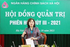 Bà Nguyễn Thị Hồng, Ủy viên TW Đảng, Thống đốc NHNN Việt Nam kiêm Chủ tịch HĐQT NHCSXH chủ trì phiên họp.