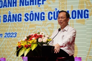 Ông Đào Minh Tú, Phó Thống đốc thường trực Ngân hàng Nhà nước phát biểu tại Hội nghị