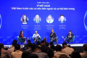 Các diễn giả thảo luận tại Diễn đàn