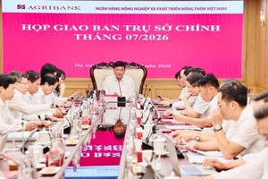 Tổng Giám đốc Agribank Phạm Toàn Vượng điều hành cuộc họp