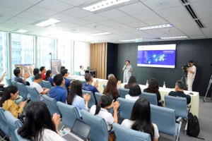 Bà Trịnh Như Quỳnh, Giám đốc Đối ngoại, Marketing và Thương hiệu, Standard Chartered Việt Nam chia sẻ tại Sự kiện