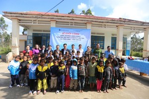 Lễ khởi công xây dựng điểm trường tại làng Dyrao, xã Chơ Long, tỉnh Gia Lai