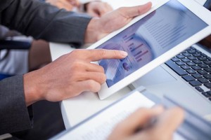 Nhà đầu tư Việt Nam thích tự đầu tư hơn sử dụng quỹ