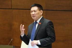 Bộ trưởng Hồ Đức Phớc tại phiên chất vấn của Quốc hội sáng 8/6