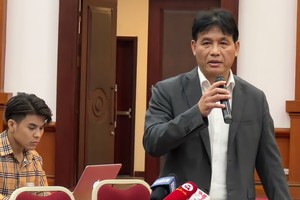 Ông Đặng Ngọc Minh, Phó Tổng cục trưởng Tổng cục Thuế trả lời báo chí tại họp báo chiều 30/3 - Ảnh: M.Minh