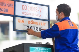 Có nhiều ý kiến dư luận xung quanh việc quản lý Quỹ bình ổn xăng dầu (Ảnh minh hoạ).