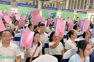 Tìm “câu chuyện” mùa đại hội