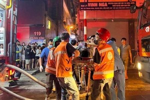 Vụ cháy nhà trọ ở phố Trung Kính rạng sáng 24/5 khiến ít nhất 14 người tử vong.