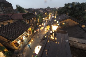 Du lịch đêm ở phố cổ Hội An (Quảng Nam ) - Ảnh: M.M