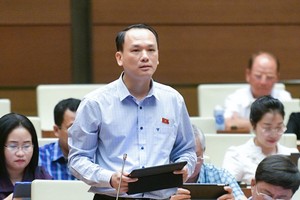 Đại biểu Lưu Bá Mạc (đoàn Lạng Sơn)