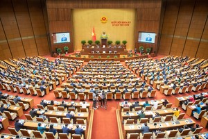 Một phiên họp toàn thể của Quốc hội tại Kỳ họp thứ 9. 