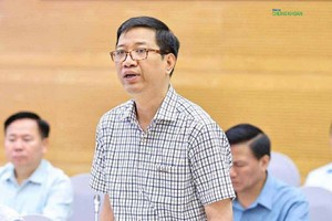 Cục trưởng Cục Kiểm soát thủ tục hành chính - Văn phòng Chính phủ Nguyễn Duy Hoàng thông tin về kết quả cắt giảm thủ tục hành chính tại họp báo Chính phủ chiều 4/6.