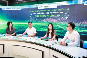 Các khách mời chia sẻ tại Talk show “Đổi mới, sáng tạo trong lĩnh vực dược phẩm, y tế: Đột phá chăm sóc và nâng cao sức khỏe nhân dân” do báo Tài chính Đầu tư tổ chức sáng 1/9