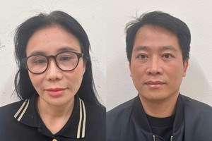 Vợ chồng Phan Thị Mai và Hoàng Kim Khánh, chủ Thẩm mỹ viện Mailisa tại cơ quan điều tra (Ảnh: Bộ Công an)