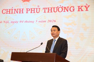 Bộ trưởng, Chủ nhiệm Văn phòng Chính phủ Đặng Xuân Phong chủ trì họp báo Chính phủ thường kỳ tháng 4/2026 tối 4/5- Ảnh: Đức Minh TBTC