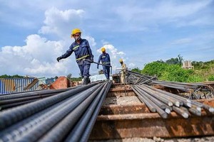 Hiện vẫn còn 26 bộ, cơ quan và 14 địa phương có tỷ lệ giải ngân dưới bình quân chung cả nước.