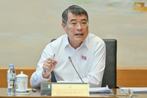 Thủ tướng Chính phủ Lê Minh Hưng phát biểu thảo luận tại tổ sáng 19/8.