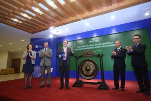 Thăm HNX, Quốc vụ khanh Anh muốn quảng bá dịch vụ tài chính