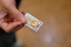 Giá vàng hôm nay ngày 28/11: Vàng nhẫn giảm gần nửa triệu đồng/lượng
