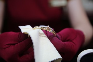 Giá vàng hôm nay ngày 17/1: Vàng "nóng" hơn, bỏ xa mốc 87 triệu đồng/lượng