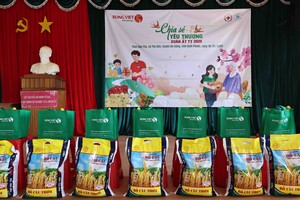 Chứng khoán Rồng Việt “Chia sẻ yêu thương-Xuân Ất Tỵ 2025” tới những hoàn cảnh khó khăn 