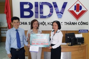 BIC bồi thường gần 300 triệu đồng cho chủ tiệm vàng xấu số tại Đồng Nai