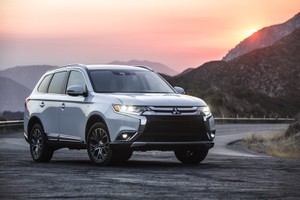 Mitsubishi Outlander được trang bị hơn 30 chi tiết chống ồn và giảm xóc