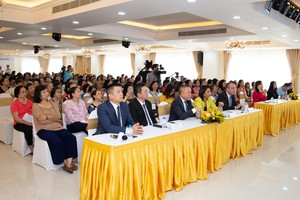 Sun Life Việt Nam đưa chương trình “Phụ nữ với quản lý tài chính cá nhân” tới phụ nữ cả nước