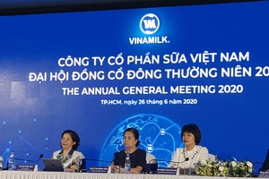 ĐHCĐ Vinamilk (VNM): Duy trì mức chia cổ tức 50% bằng tiền, 6 tháng ước vẫn tăng trưởng doanh thu 7%