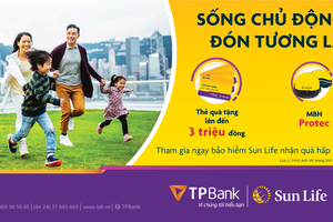 Sun Life tặng quà cho khách hàng mua bảo hiểm qua TPBank 