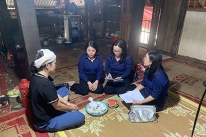 Đại diện Bảo hiểm PVI thăm hỏi và chia buồn gia đình nạn nhân