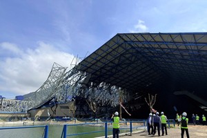 Đội ngũ cán bộ của Bảo hiểm PVI triển khai đánh giá, xử lý thiệt hại sau bão Bualoi (bão số 10) tại Nhà máy Nhiệt điện Vũng Áng 2