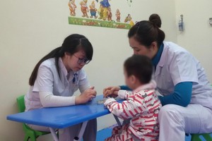 Việc đẩy mạnh xã hội hóa tạo điều kiện cho trẻ tự kỷ sớm được tiếp cận các liệu pháp can thiệp chuyên sâu và hòa nhập cộng đồng