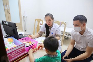 Nghiên cứu cho thấy, nguyên nhân trẻ tự kỷ chủ yếu đến từ khiếm khuyết về mặt di truyền. Ảnh minh họa