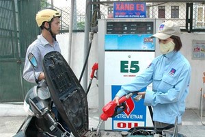 Xăng sinh học E5 RON đắt hàng tại miền Trung
