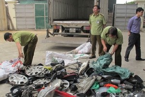 Buôn lậu đã chính thức được “nâng cấp” thành quốc nạn!