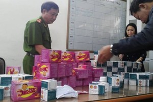 Mỹ phẩm, thuốc chữa bệnh, thực phẩm chức năng, quần áo, túi xách, mũ bảo hiểm, rượu- bia- nước giải khát, và cả đến "tem chống hàng giả" cũng bị làm giả …