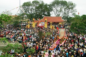 Bộ Công thương sẽ xử lý vụ cán bộ đi lễ chùa trong giờ hành chính