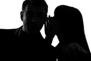 Tin đồn thất thiệt trên thị trường chứng khoán vẫn diễn ra