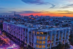 Khu đô thị Vạn Phúc lung linh về đêm.