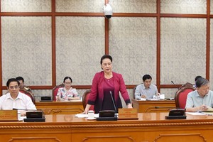 Chủ tịch Quốc hội Nguyễn Thị Kim Ngân chủ trì buổi àm việc với Đảng bộ tỉnh Bắc Ninh (Ảnh: Quochoi.vn)