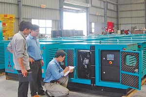 Doanh nghiệp chờ đợi các gói hỗ trợ từ Chính phủ để vượt qua khó khăn. Trong ảnh: Nhà máy của Công ty cổ phần Sáng Ban Mai tại Khu công nghiệp Mỹ Phước 2.