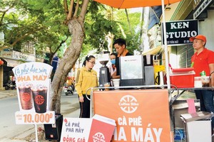 Thị trường cà phê Việt Nam đang phát triển đa dạng hơn bao giờ hết, với đủ loại hình, phân khúc, từ cao cấp đến bình dân. Ảnh: A.H