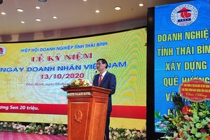 Chủ tịch Hiệp hội Doanh nghiệp tỉnh Thái Bình Đỗ Văn Vẻ phát biểu khai mạc lễ kỷ niệm ngày Doanh nhân Việt Nam 13-10-2020.