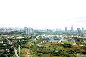 Gần 3 năm qua, TP.HCM chưa có giải pháp tháo gỡ vướng mắc về tách thửa đất khiến hàng ngàn héc-ta đất bị “treo”. Ảnh: Trọng Tín