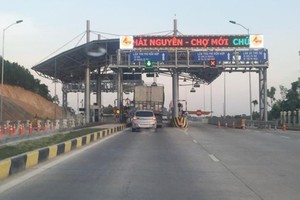 Một trong những trạm BOT còn vướng mắc chưa được xử lý - (Ảnh TN).