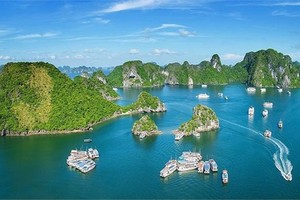 Quảng Ninh miễn, giảm phí tham quan du lịch đến hết năm 2020.